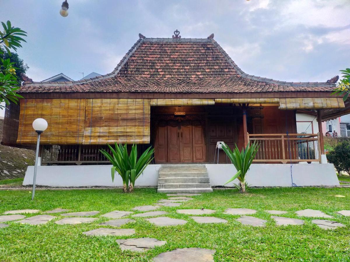 Joglo Kumpul Resort Cangkiran 外观 照片